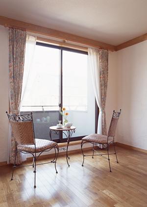 美しさと機能を合わせ持つレースカーテン